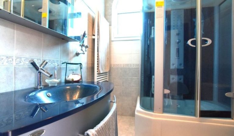5 Bedroom Villa for Sale in Mesovounia, Limassol District