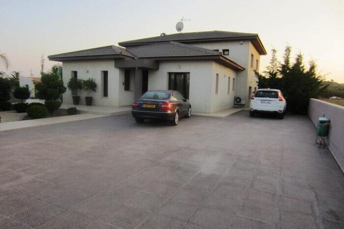 5 Bedroom Villa for Sale in Limassol District