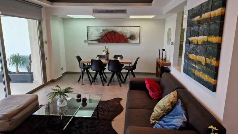 Balmyra Residence