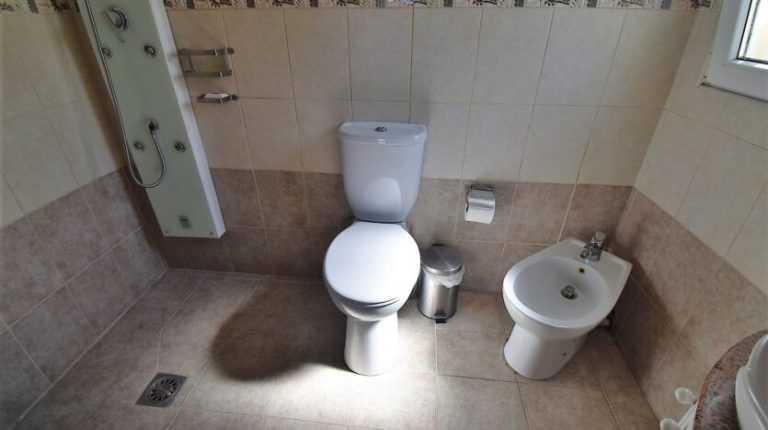 5 Bedroom Villa for Sale in Limassol District