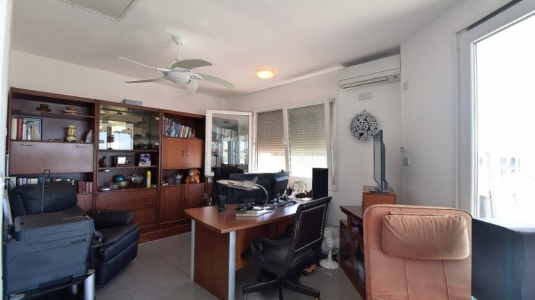 5 Bedroom Villa for Sale in Limassol District