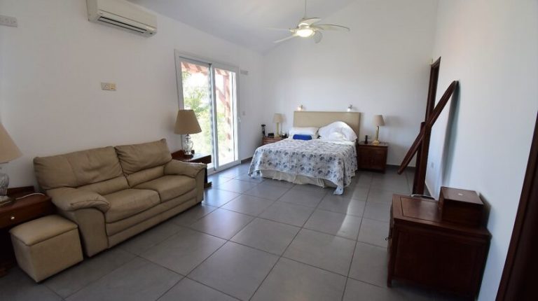 5 Bedroom Villa for Sale in Limassol District