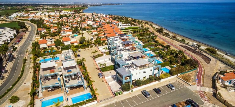 Faros Luxury Apartments (Beachfront)