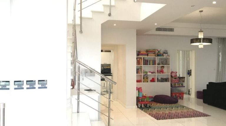 5 Bedroom Villa for Sale in Limassol District