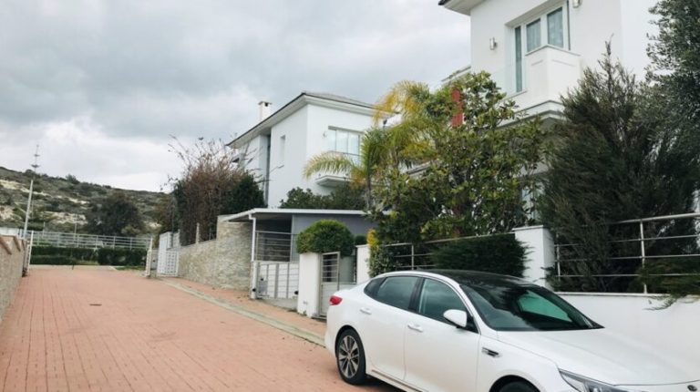 5 Bedroom Villa for Sale in Limassol District