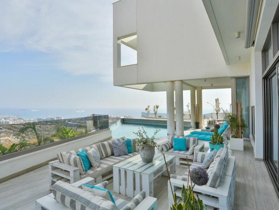 5 Bedroom Villa for Sale in Agios Tychonas, Limassol District