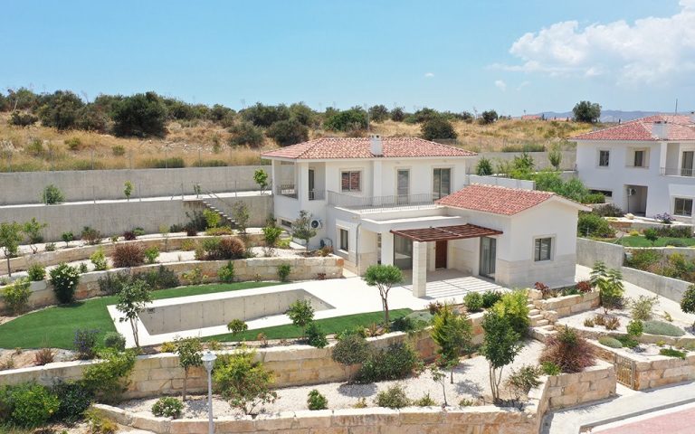 Maroni Hilltop Villas