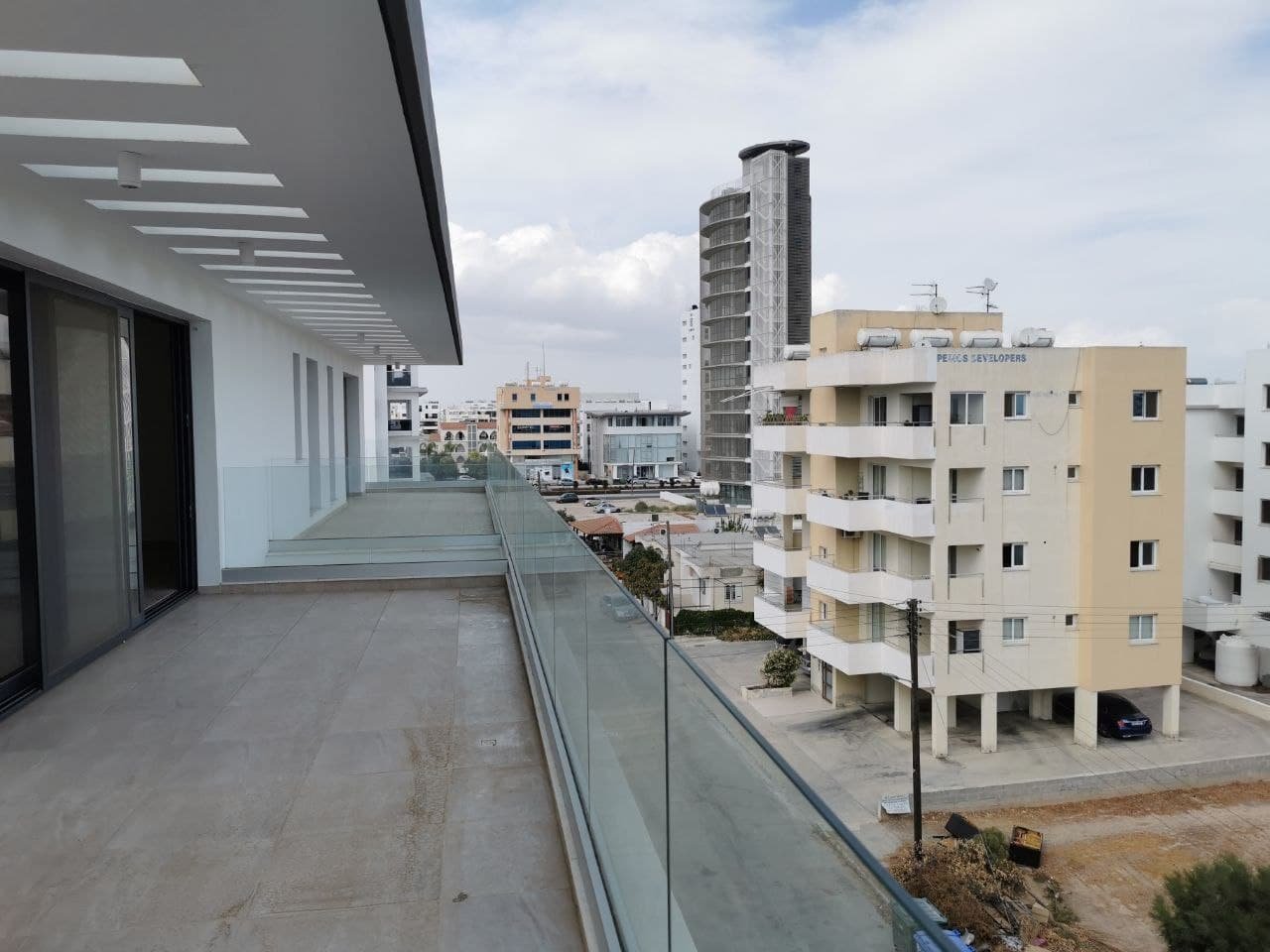 Plus 12 Residence