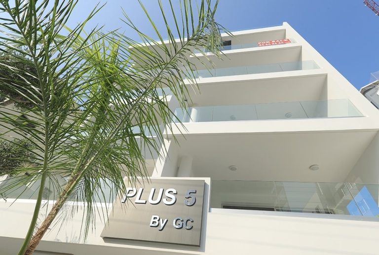 Plus 5 Residence