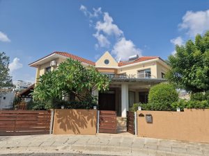 6+ Bedroom House for Sale in Limassol – Mesa Geitonia
