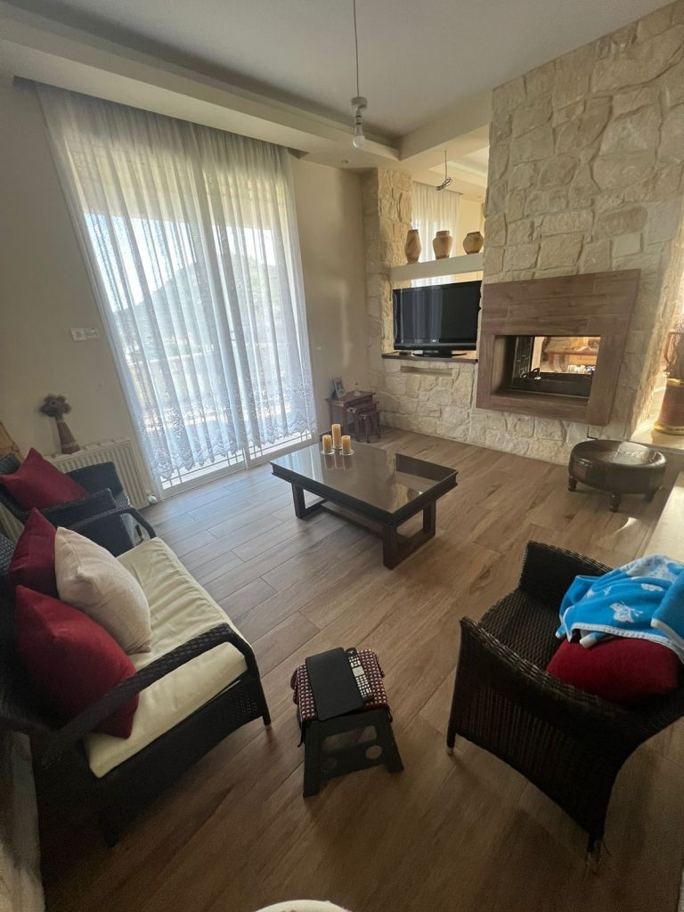 5 Bedroom House for Sale in Fasoula Lemesou, Limassol District