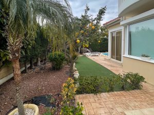 4 Bedroom House for Sale in Pervolia Larnacas