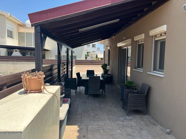 4 Bedroom House for Sale in Kato Polemidia, Limassol District