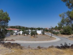 693m² Plot for Sale in Lythrodontas, Nicosia District