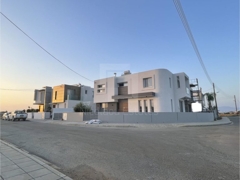 4 Bedroom House for Sale in Tseri, Nicosia District