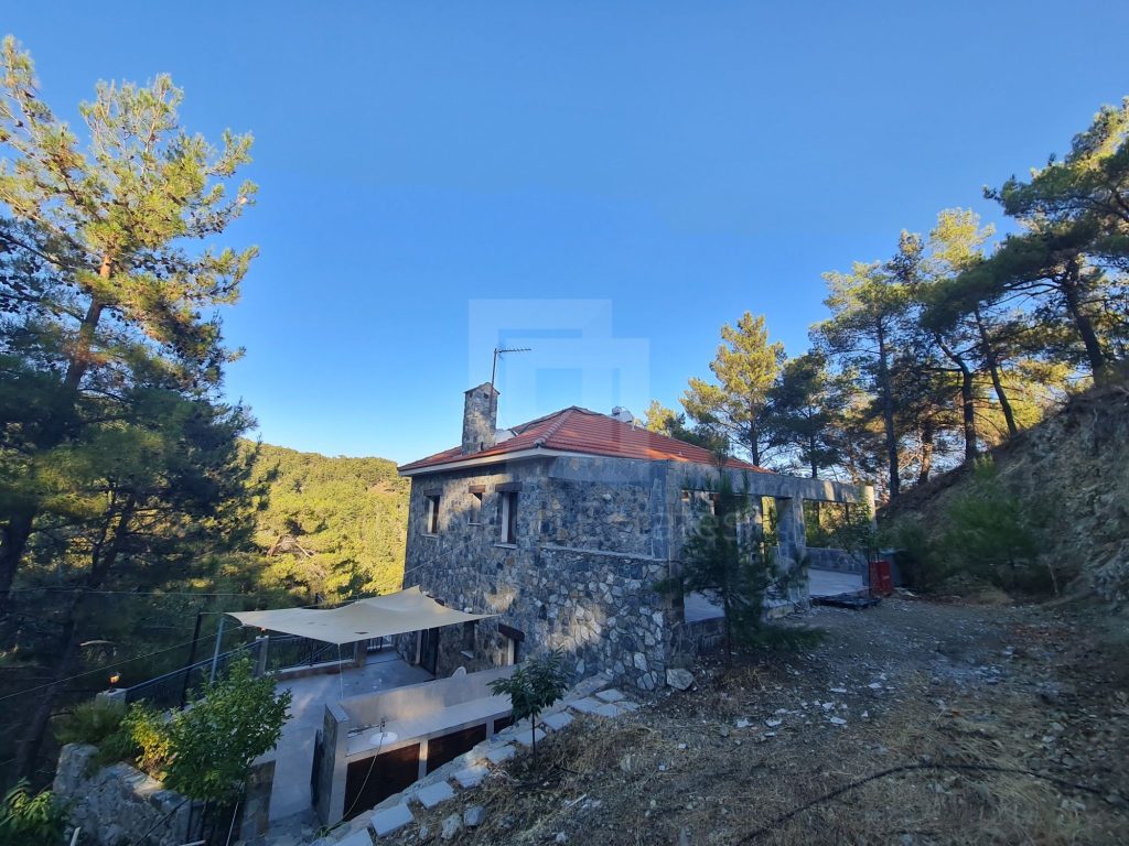 3 Bedroom House for Rent in Pano Platres, Limassol District