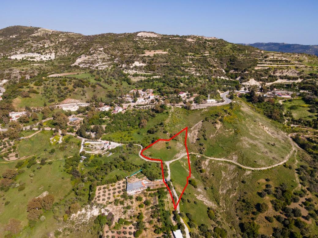 5,686m² Plot for Sale in Filousa Kelokedaron, Paphos District