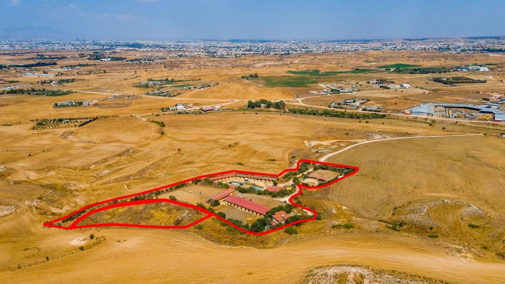 18,517m² Plot for Sale in Pano Deftera, Nicosia District