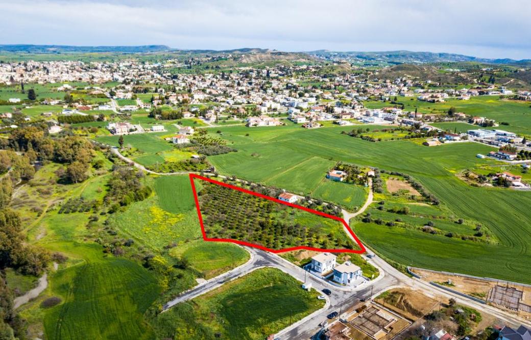 9,309m² Plot for Sale in Dali, Nicosia District