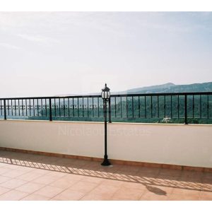 5 Bedroom House for Sale in Moniatis, Limassol District