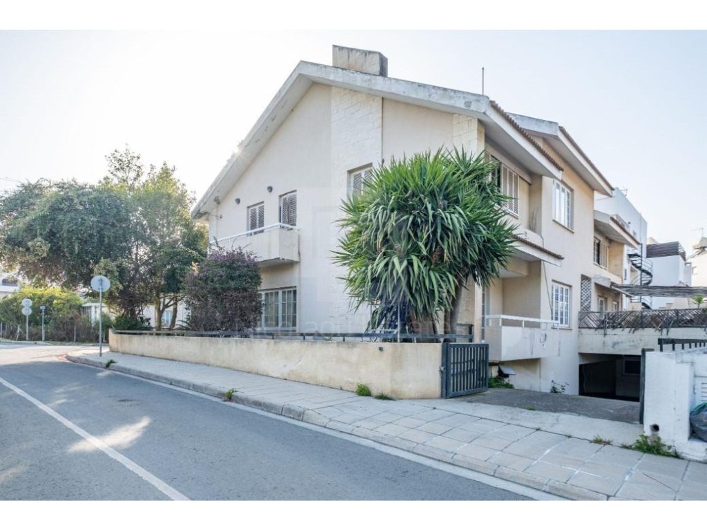 4 Bedroom House for Sale in Strovolos, Nicosia District