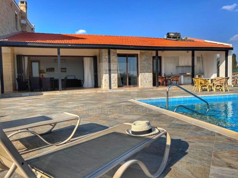 3 Bedroom House for Sale in Maroni, Larnaca District