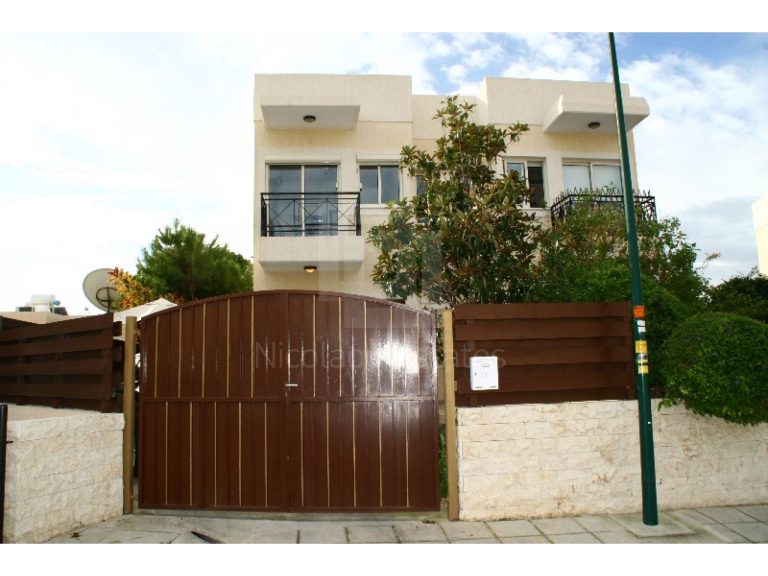 2 Bedroom House for Sale in Mouttagiaka, Limassol District