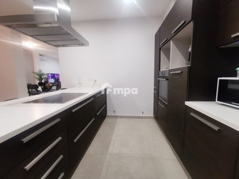 4 Bedroom House for Sale in Kallepeia, Nicosia District