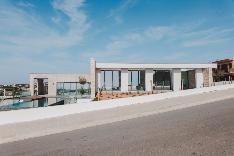 4 Bedroom House for Sale in Peyia, Paphos District