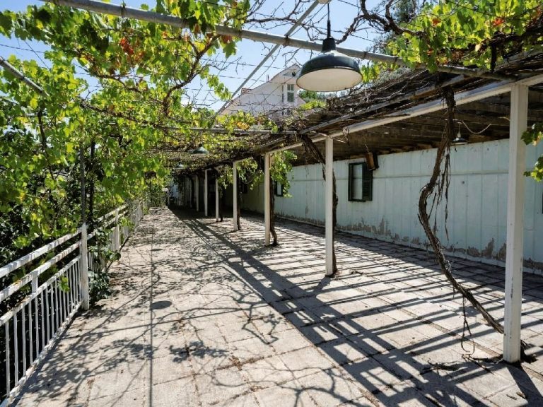 500m² Building for Sale in Agios Epifanios Oreinis, Nicosia District