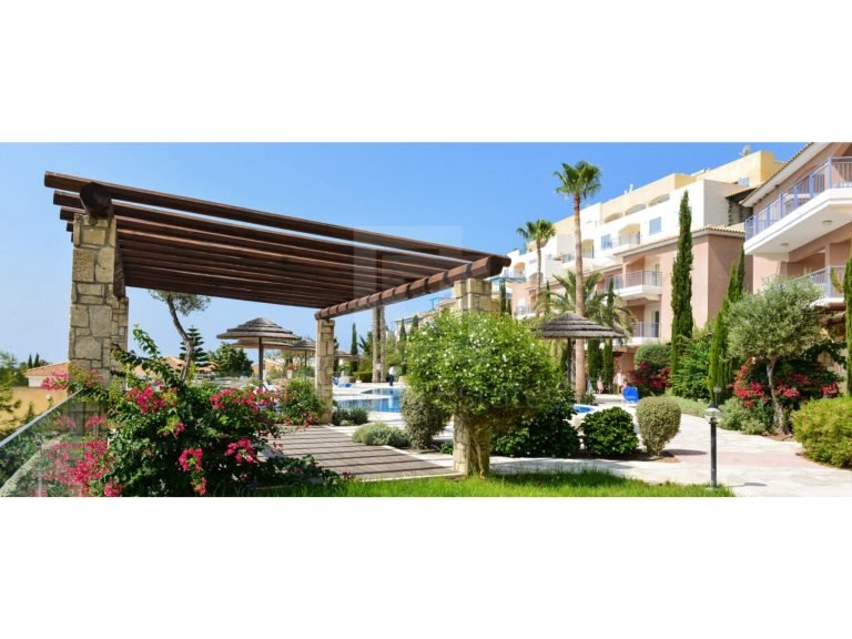 2 Bedroom Apartment for Sale in Geroskipou, Paphos District