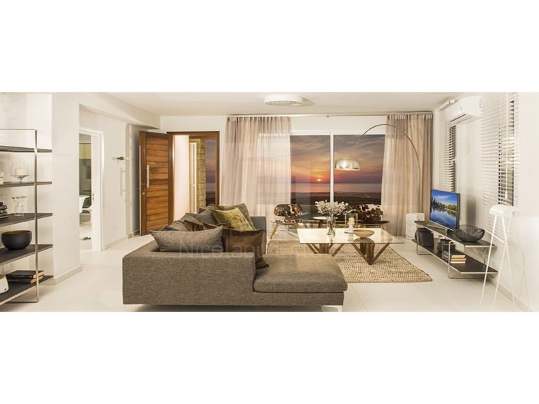 3 Bedroom House for Sale in Chlorakas, Paphos District