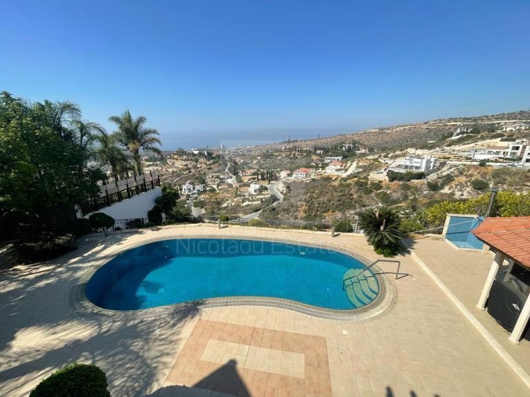 5 Bedroom House for Sale in Agios Tychonas, Limassol District