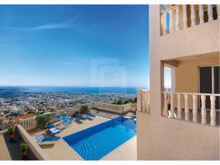 6+ Bedroom House for Sale in Peyia, Paphos District