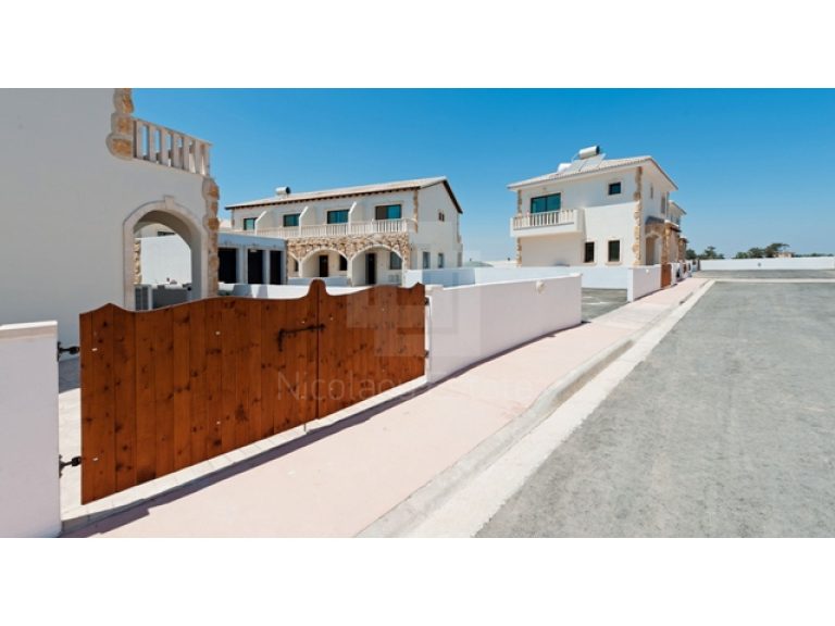 Cheap Houses and Villas for Sale Famagusta up to 300000 euro