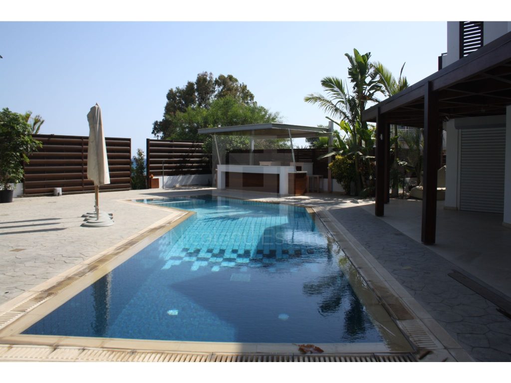 3 Bedroom House for Sale in Parekklisia, Limassol District