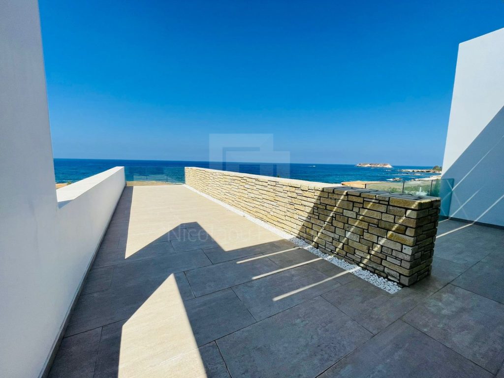 4 Bedroom House for Sale in Peyia, Paphos District