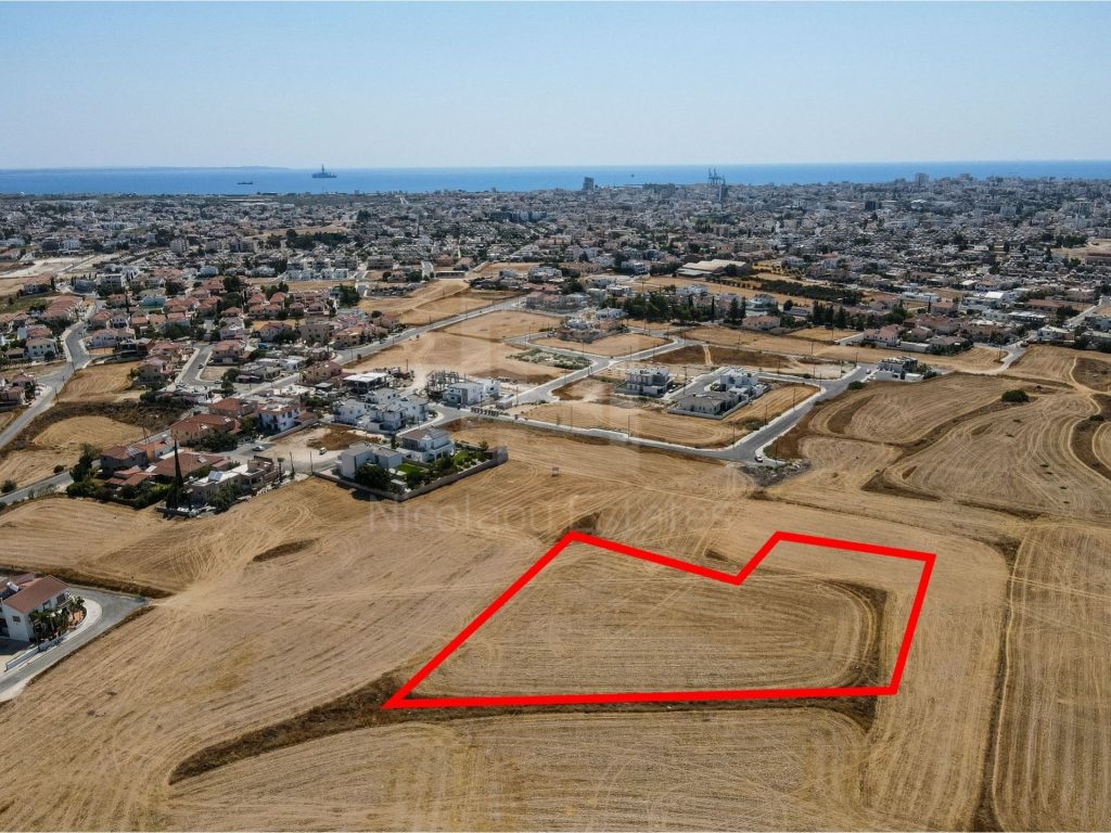 5,449m² Plot for Sale in Aradippou, Larnaca District