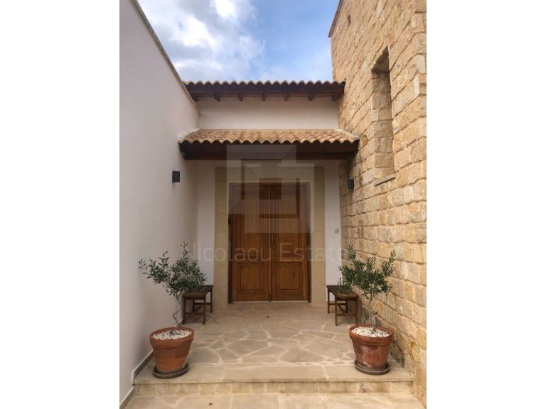 3 Bedroom House for Sale in Kouklia, Paphos District