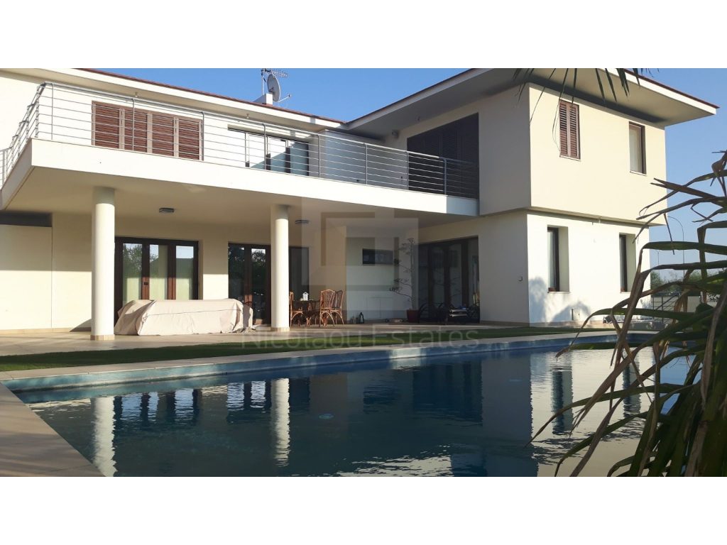 5 Bedroom House for Sale in Engomi, Nicosia District