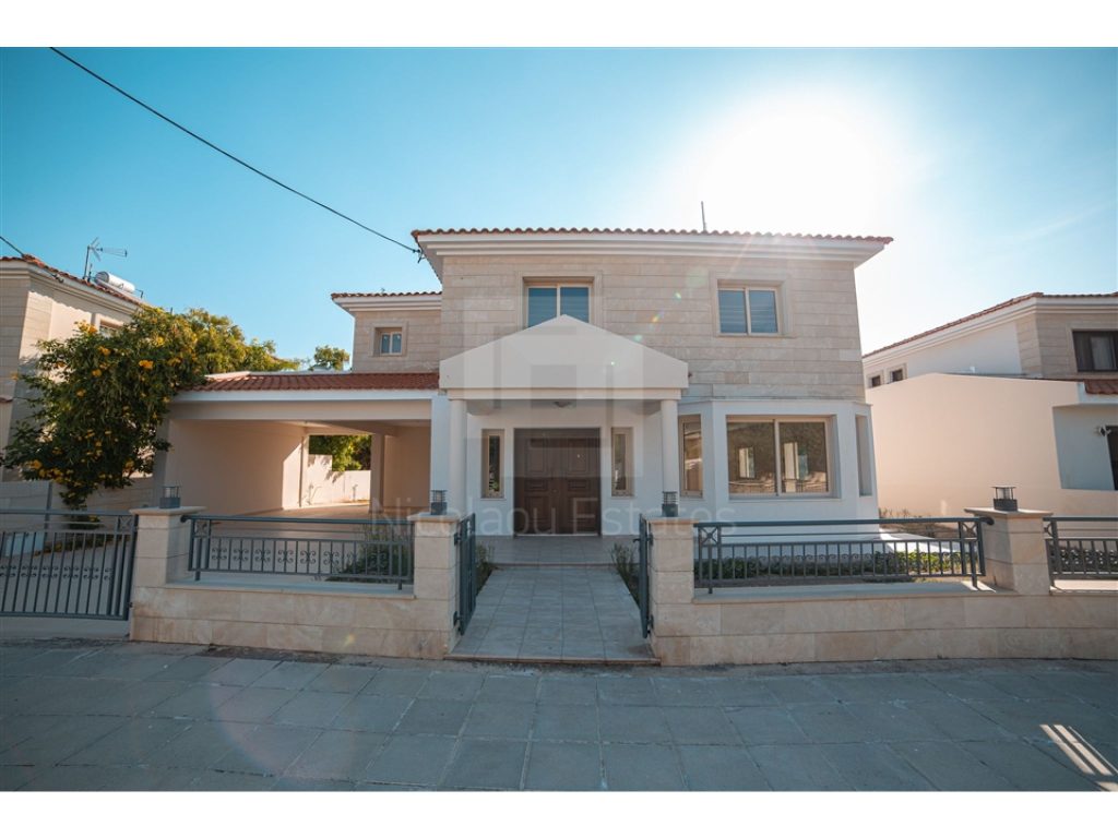 4 Bedroom House for Sale in Latsia, Nicosia District