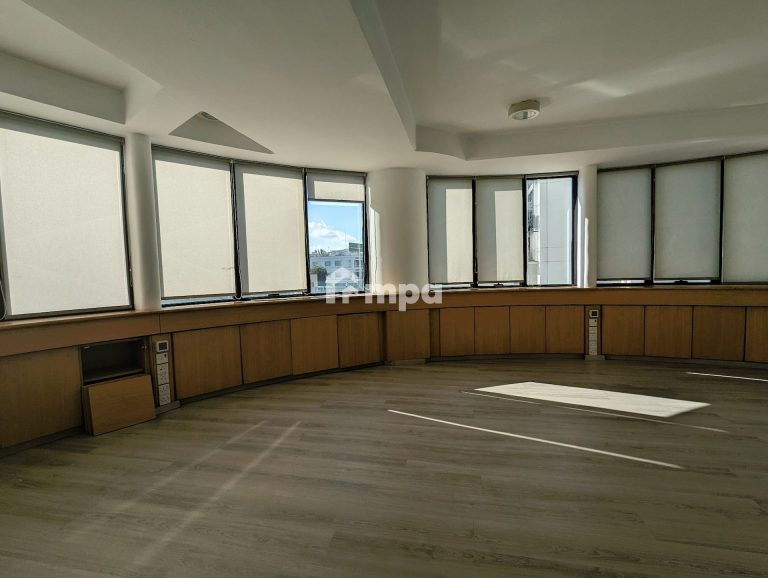 200m² Office for Rent in Nicosia District