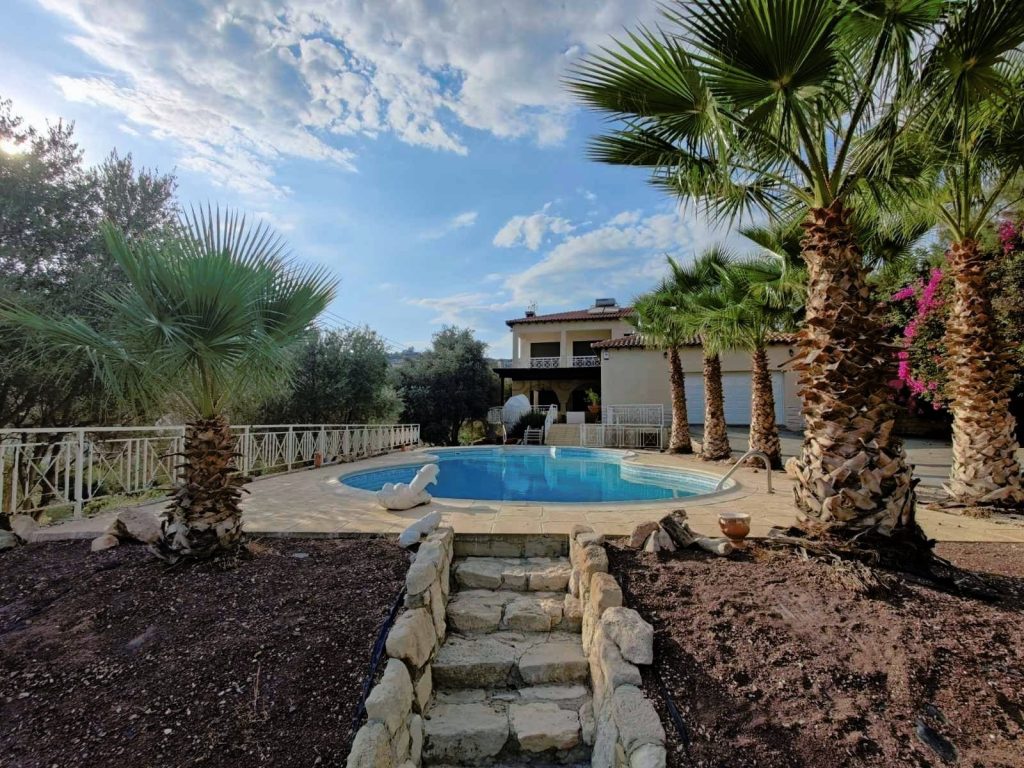 3 Bedroom House for Sale in Agios Tychonas, Limassol District