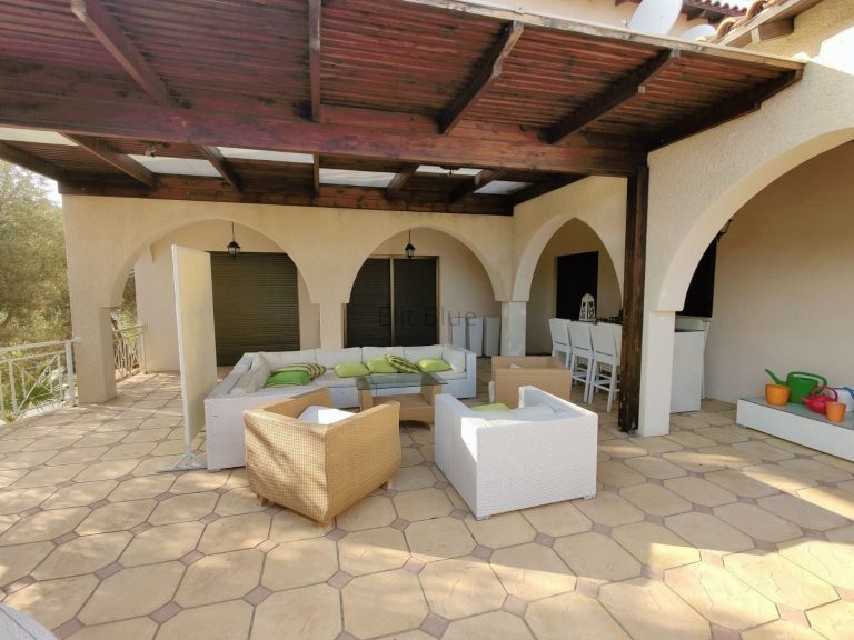 3 Bedroom House for Sale in Agios Tychonas, Limassol District