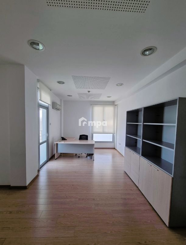 32m² Office for Rent in Nicosia District