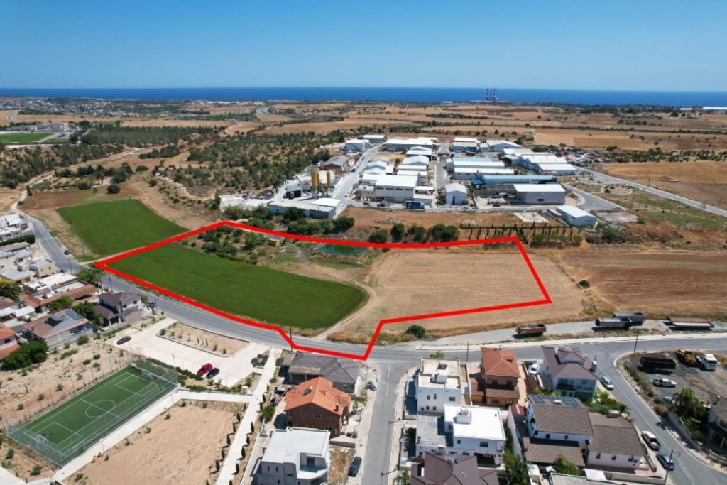 17,457m² Plot for Sale in Xylotymvou, Larnaca District