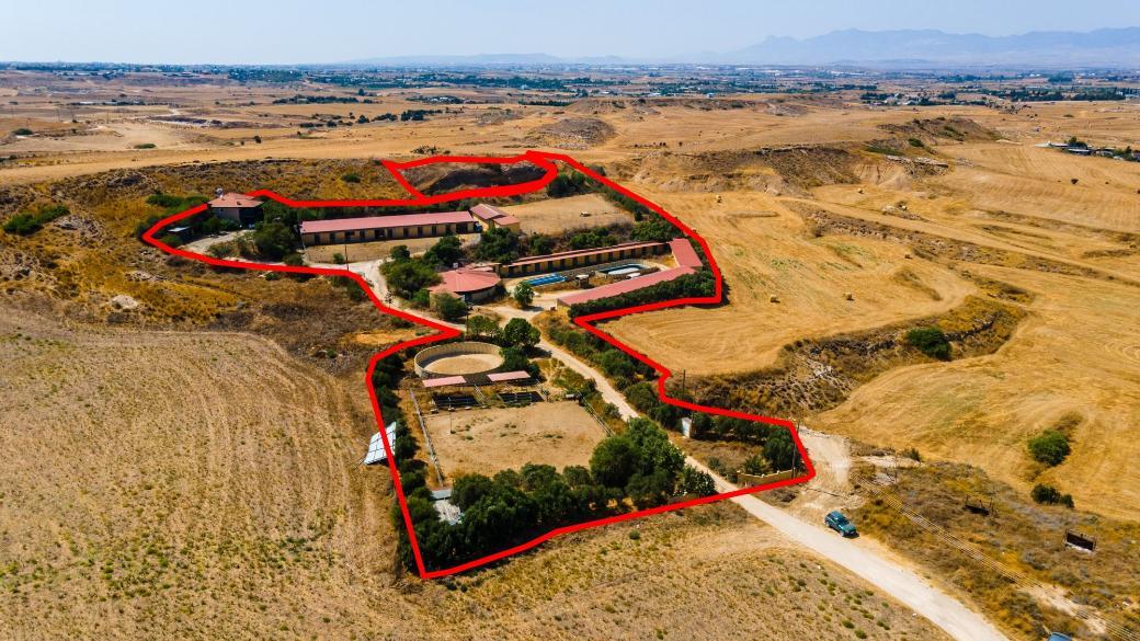 18,517m² Commercial Plot for Sale in Pano Deftera, Nicosia District