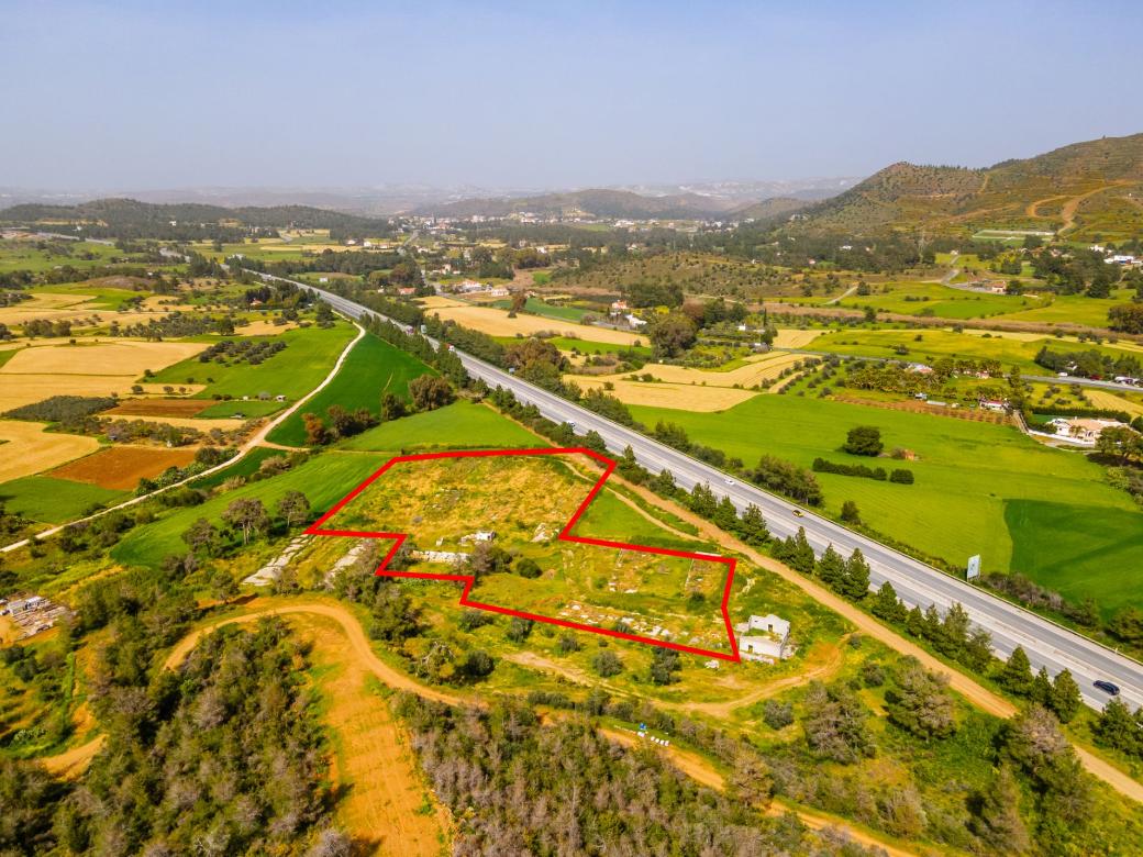 14,995m² Commercial Plot for Sale in Kornos, Larnaca District