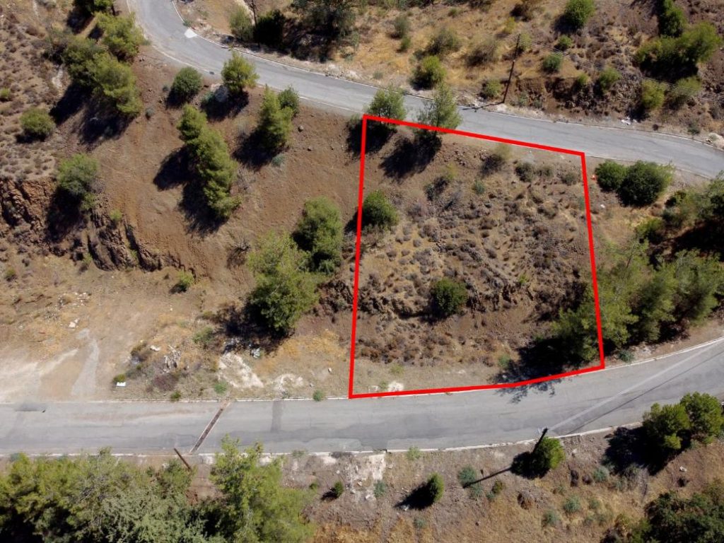 590m² Commercial Plot for Sale in Evrychou, Nicosia District