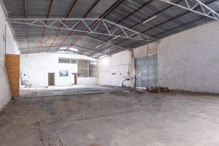 890m² Warehouse for Sale in Orounta, Nicosia District